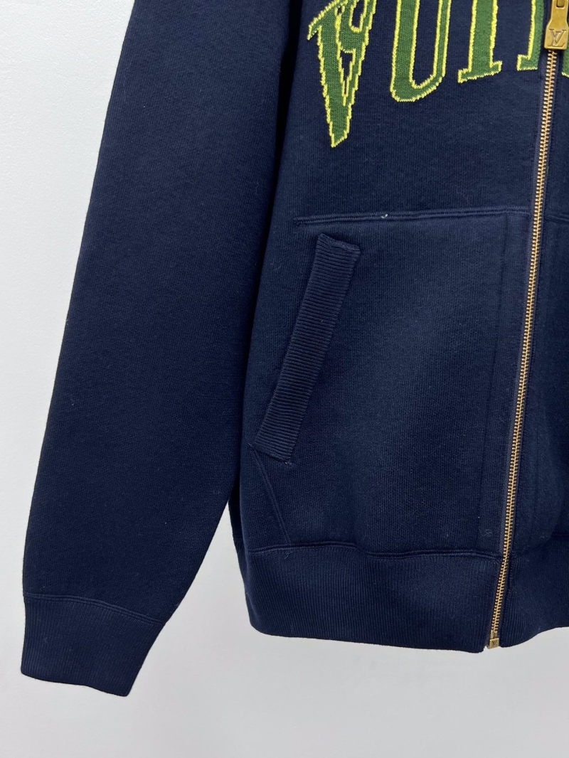 l0vis Vvtt0n outwear